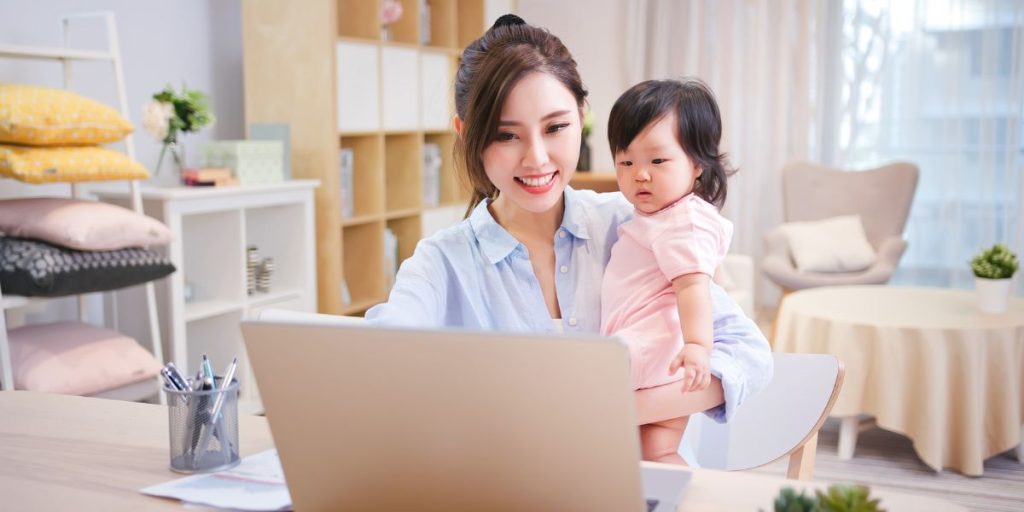 Working mom WFH 1200 x 600px